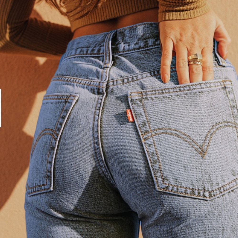 levi’s wedgie jeans